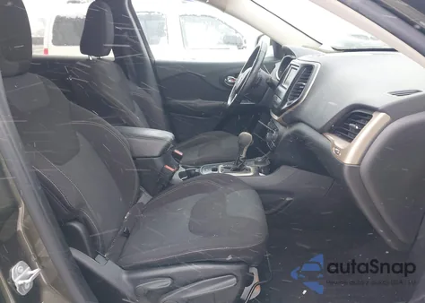 2016 Jeep Cherokee Latitude z USA, uszkodzony, nr VIN 1C4PJMCB9GW163320